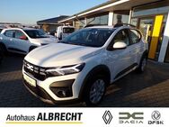 Dacia Sandero, Stepway Expression TCe 90, Jahr 2024 - Brandenburg (Havel)