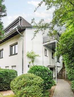 Gemütliche Dachgeschosswohnung mit großzügigem Balkon und Blick ins Grüne! - Rösrath