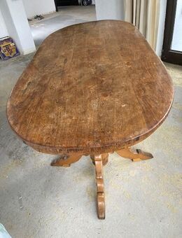 Antiker schwerer Holztisch Esstisch Massivholz - Remagen