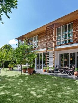 Architekten-Haus mit hohem ästhetischem Anspruch und bezauberndem Garten - München