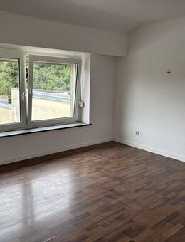 Gemütlich wohnen unterm Dach - 3 - Zimmer - zu vermieten - Mönchengladbach