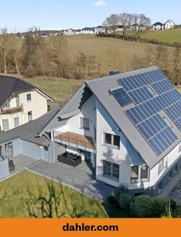 Großzügiges und modernes Haus in bester Lage von Bad Arolsen - Bad Arolsen