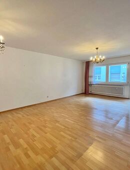 Charmante 2-Zimmer-Wohnung mit Balkon mitten in der Stadt - Zweibrücken