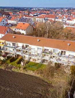 Endlich eine schöne Wohnung mit großem Balkon - 2,5-Zimmer-Wohnung in der Blumenstraße - Hallbergmoos