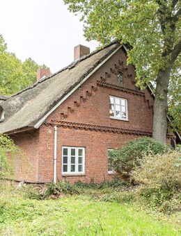 Viel Platz & Potenzial: Ein- oder Zweifamilienhaus mit großer Scheune in Kutenholz - Kutenholz