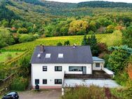 Charmantes und großzügiges Einfamilienhaus mit wunderschönem Blick über die Weinberge in Weyher - Weyher (Pfalz)