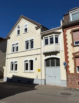 Ideales Zweifamilienhaus mit Ausbaupotenzial - Mannheim
