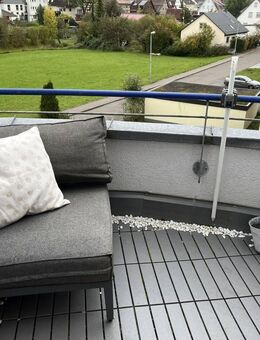 Aidlingen-Dachtel: Naturnahe, hübsche 2-Zimmerwohnung im DG - Aidlingen