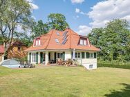 Charmantes Landhaus auf Doppelgrundstück mit Blick auf den Grunewaldturm - Berlin