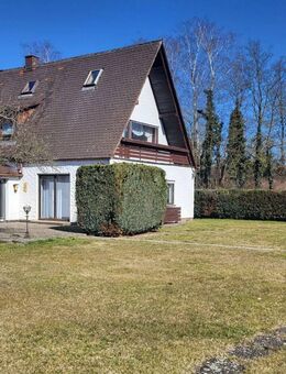 Eine schöne Doppelhaushälfte mit großem Grundstück und noch größerem Potenzial ! - Nürnberg