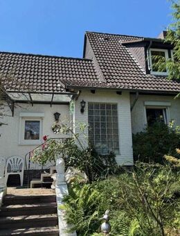 /// Kassel Eichwald - Doppelhaushälfte mit Wintergarten & viel Flair /// - Kassel