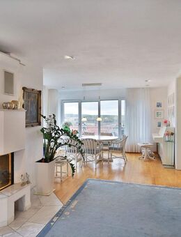 Imposante Villa mit Traumaussicht und Einliegerwohnung oder als Mehrgenerationenhaus! - Weil der Stadt