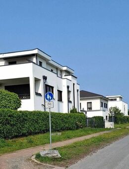 Moderne große Maisonettewohnung mit umlaufender Dachterrasse und 2 Balkonen - Soest