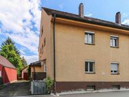 Doppelhaushälfte/Mehrgenerationenhaus mit idyllischem Garten und Garage mit Sanierungsstau - Amberg