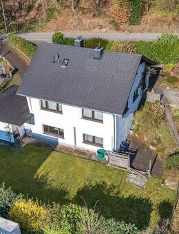 WOHNEN IM GRÜNEN - EINFAMILIENHAUS MIT SONNENGRUNDSTÜCK UND EXPERTENEMPFEHLUNG ZUR SANIERUNG - Lindlar