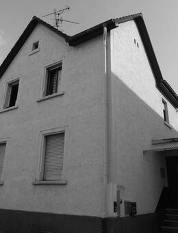 Zweifamilienhaus in Wixhausen - attraktive Kapitalanlage mit Potenzial! - Darmstadt