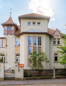 Traumlage! Rarität im Klotzscher Villenviertel mit sonnigem Balkon und gepflegtem Grundstück. - Dresden