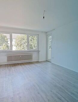 **Platz für die ganze Familie: Große 4-Zimmer-Wohnung mit Balkon** - Paderborn