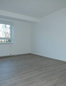 *** Altbauflair in Schlossnähe! Sanierte 2-Zi.-Wohnung in grüner Lage! *** - Essen