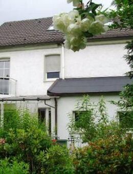 Zentrumsnah und dennoch ruhig - charmantes Ein-/Zweifamilienhaus mit sonnigem Garten in Neheim - Arnsberg