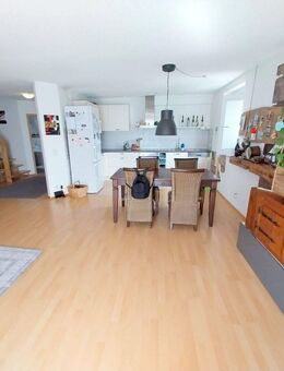 Wunderschöne geräumige 3 Zimmer Maissonettenwohnung in Breisach - Breisach (Rhein)