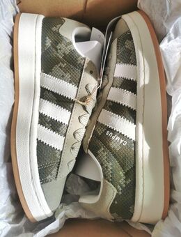 Adidas Originals Campus 00s unisex in snake pattern - Aachen
