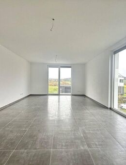 Moderne 3-Zimmer-Neubauwohnung mit Balkon und Stellplatz - Erstbezug in Neunburg vorm Wald - Neunburg (Wald) Zentrum