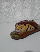 Katze im Flip Flop aus Holz 12 cm Handarbeit in 63322