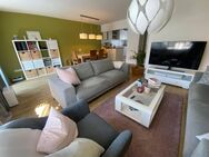 LIPPERT IMMOBILIEN PRÄSENTIERT: DAS GLÜCK HAT EIN ZUHAUSE… REIHENHAUS MIT GARTEN - 2 BÄDER - DACHGESCHOSS AUSGEBAUT - GARAGE - RUHIGE GRÜNE LAGE! - Nürnberg