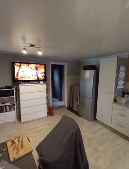 Charmantes Wochenendhaus am Wasser mit Steg, Floß, Seeblick und gemütlicher Veranda in Vlotho - Vlotho