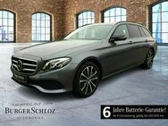 Mercedes E 300, de Night, Jahr 2019 - Geislingen (Steige)