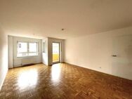 MODERN & ZENTRAL. Charmante 2-Zimmer-Wohnung zwischen Ohmplatz und Rathaus. *Einbauküche* *Balkon* *Stellplatz* - Erlangen
