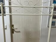 schöne weiße (cremeweiß) Kleiderstange 92 x 173 x 41 cm - Berlin