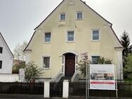 Wohnhaus in zentraler Innenstadt - Lage mit 2 WE - DG ausbaubar - Krumbach (Schwaben)
