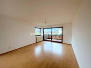 Charmante 2,5-Zimmer-Wohnung mit großer Terrasse und Tiefgarage - ruhig, gepflegt, bezugsbereit - Grafenau (Baden-Württemberg)