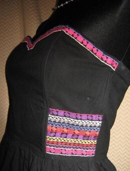 NEU * Stylisch * ausgefallen * Folklore * Stickerei * Cocktail * Bustier * Mini- Kleid "H&M" Gr. 36- 38/ S * schwarz * bunt * - Riedlingen