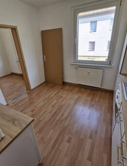 Kleine Wohnung für Singles oder Studierende mit Einbauküche und Waschmaschine - Breitenbrunn (Erzgebirge)