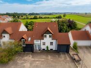 Ortsrandlage mit Weitblick! Zweifamilienhaus mit Einliegerwohnung in familienfreundlicher Lage - Laupheim