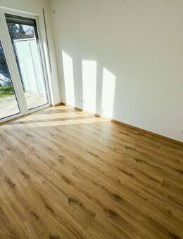 Drei-Zimmer-Erstbezug erwartet Sie - Zwei Schlafzimmer + EBK und Terrasse - jetzt bewerben - Berlin