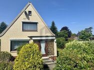 VERWUNSCHENER GARTEN TRIFFT SOLIDES FUNDAMENT - Schenefeld (Landkreis Pinneberg)