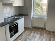 Hier können Sie sich wohlfühlen! 3 Zimmer, Sonnenbalkon, frisch renoviert / Mücheln - Mücheln (Geiseltal)