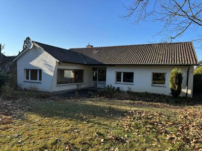 Freistehendes Einfamilienhaus mit großem Sonnengrundstück in beliebter Wohnlage von Sankt Augustin-Hangelar / Alter Niederberg