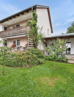 Großzügiges Zweifamilienhaus mit herrlichem Garten und Vermietungsoption - Mittelstetten