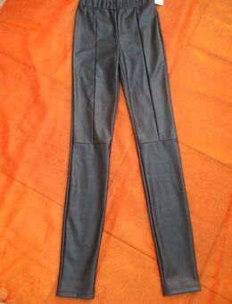 NEU mit ETIKETT * Sexy * Leder Imitat * Gummizug * Skinny * Legging * Jegging * Hose "Noisy may" petit * Gr. 34- 36/ XS- S * schwarz * Gothic * - Riedlingen