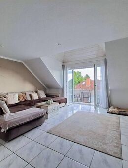 Offen. Hell. Großzügig. Maisonette mit Balkon, Tiefgaragenstellplatz und Studio 4 Zimmer, 2 Bäder, Gäste WC & Küche - Bruchköbel