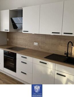 Ein Lieblingsplatz mit Terrasse für die ganze Familie! Einbauküche und Pkw-Stellplatz! - Großräschen