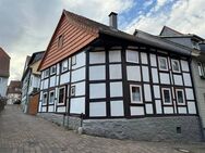 *Niedliches kleines Fachwerkhäuschen mit KFZ-STP in der Altstadt von Osterode* - Osterode (Harz)