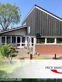 Skandinavischer Bungalow mit Garage - Lensahn