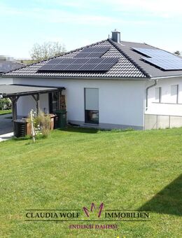 *** ALLES AUF EINER EBENE UND DOCH GROSS GENUG! - Wunderschöner, neuwertiger Bungalow in Dentlein am Forst *** - Dentlein (Forst)