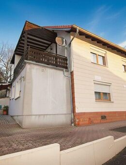 Attraktives Zweifamilienhaus in Oberthal - Oberthal